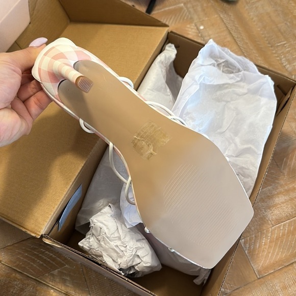 NEW Just Fab Scarlett Gladiator Heeled Lace Up Square Toe White & Gingham Sandal - Picture 11 of 11